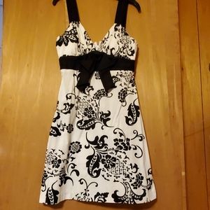 🍒Black and white dress🍒